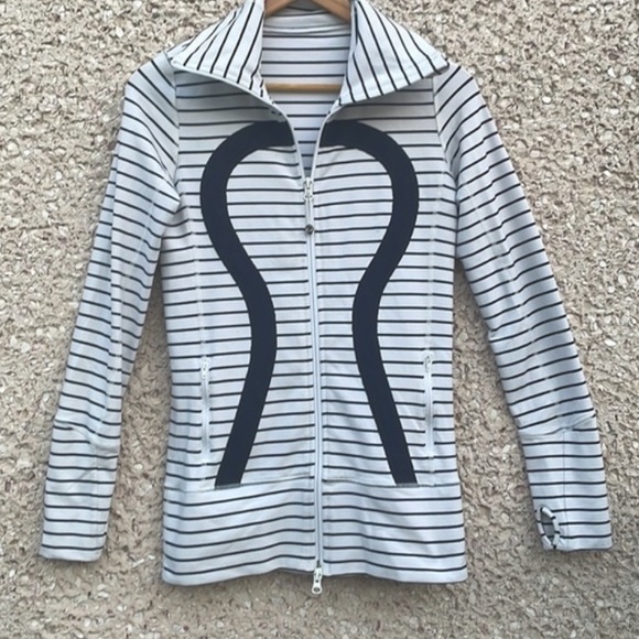 Lululemon Athletica “In Stride” Jacket Deep Indigo - Picture 2 of 6